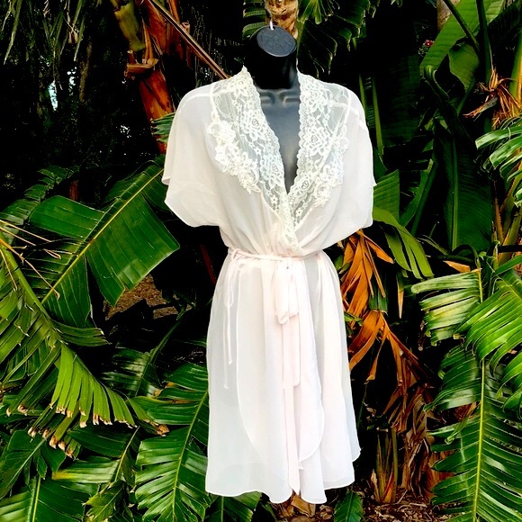 Linnea donnatella share chiffon jacket or housecoat - Picture 1 of 7